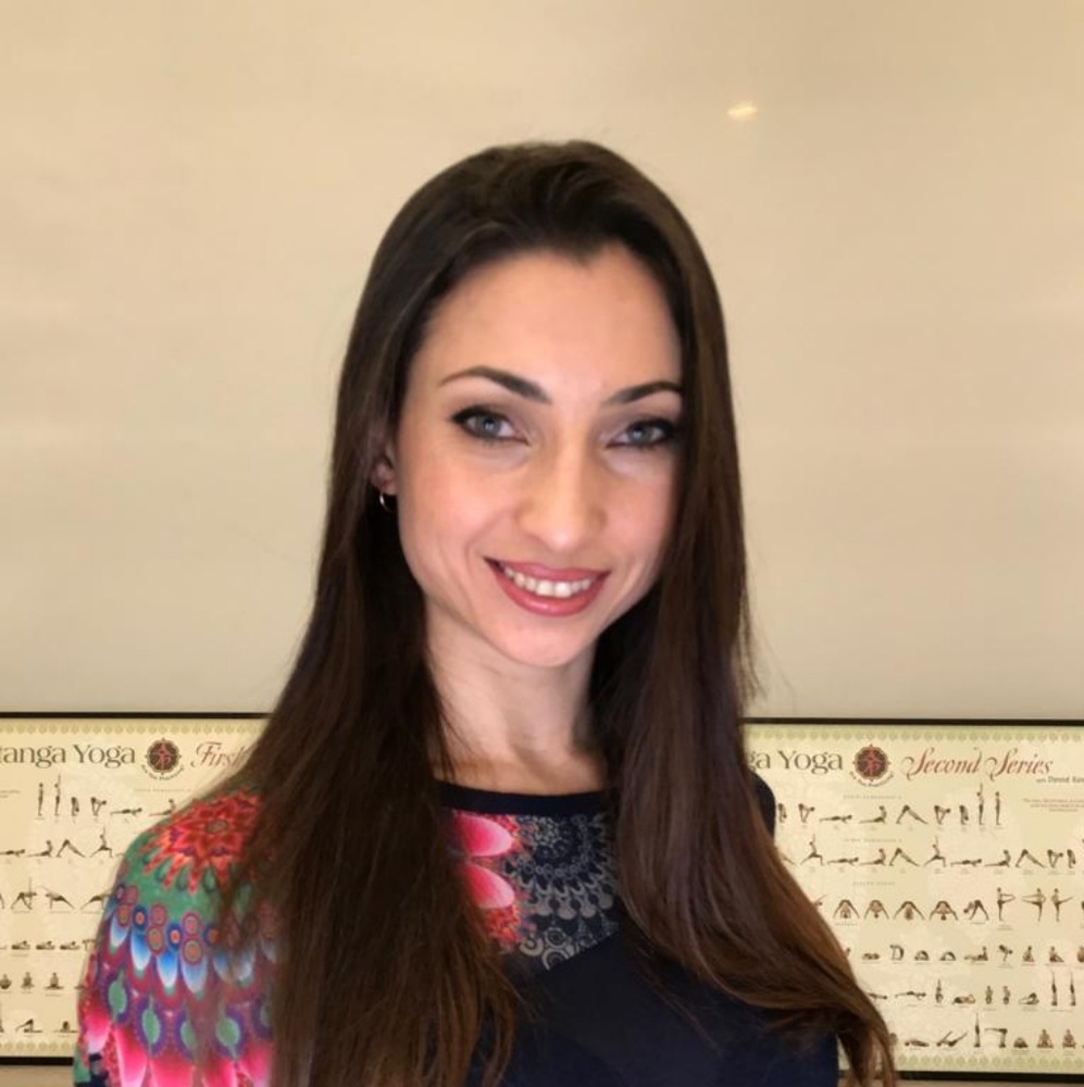 Meet your Posher, Larisa